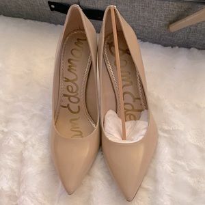 BRAND NEW! Sam Edelman Hazel patent leather nude pumps.